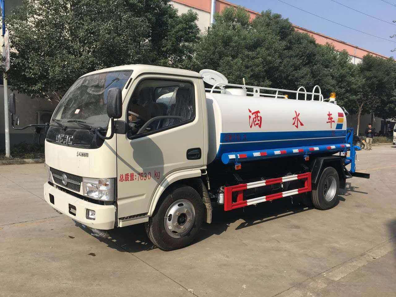 5噸灑水車在哪里有賣？湖北楚勝汽車13886887089